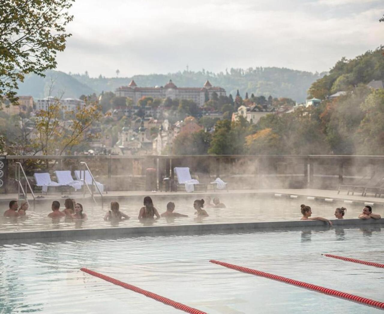 Karlsbad Central Point Karlovy Vary Exterior foto